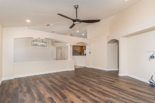 6918 JAMESTOWN MANOR DRIVE, Riverview, FL 33578