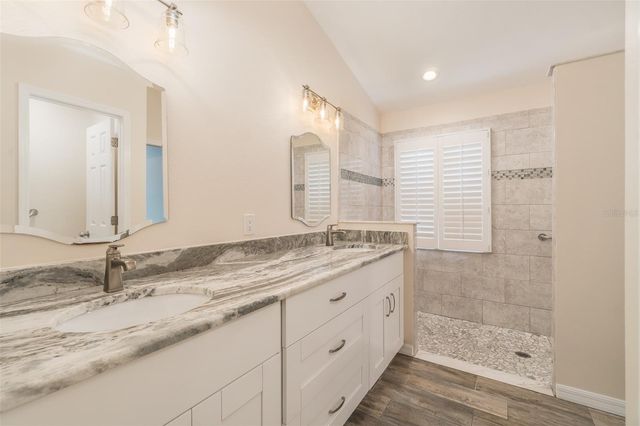 6918 JAMESTOWN MANOR DRIVE, Riverview, FL 33578