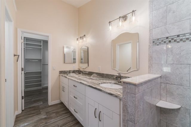6918 JAMESTOWN MANOR DRIVE, Riverview, FL 33578