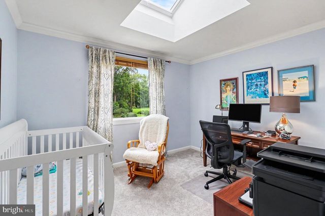 25 E KNOWLTON RD, Media, PA 19063