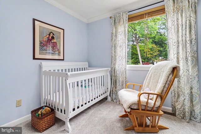 25 E KNOWLTON RD, Media, PA 19063