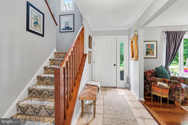 25 E KNOWLTON RD, Media, PA 19063