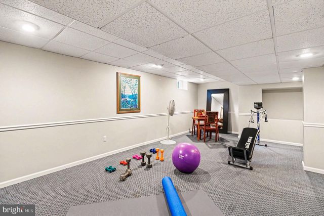 25 E KNOWLTON RD, Media, PA 19063