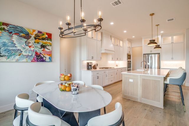 460 Royal Santana Run, Weatherford, TX 76087