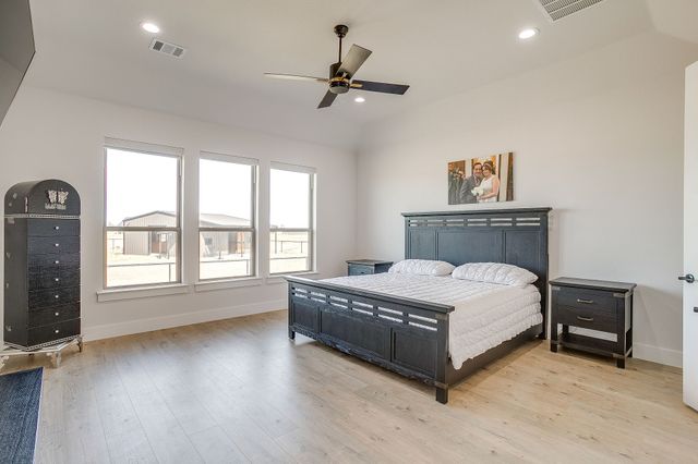 460 Royal Santana Run, Weatherford, TX 76087