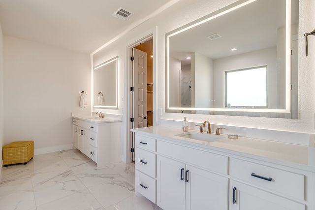 460 Royal Santana Run, Weatherford, TX 76087