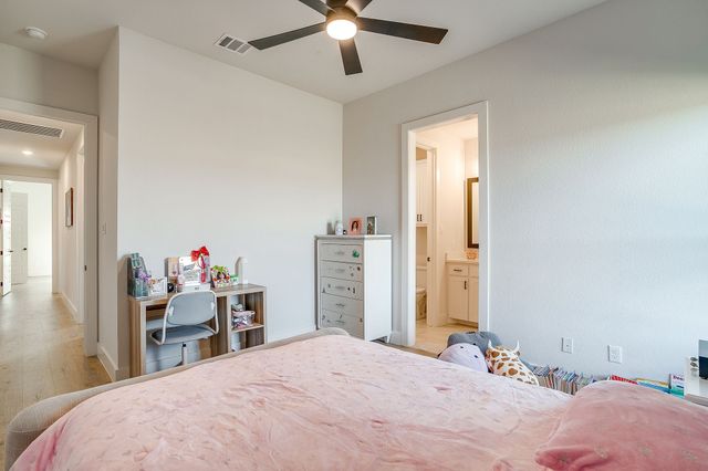 460 Royal Santana Run, Weatherford, TX 76087