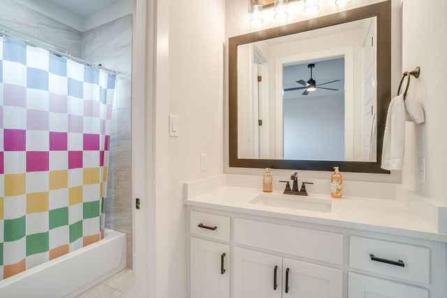 460 Royal Santana Run, Weatherford, TX 76087