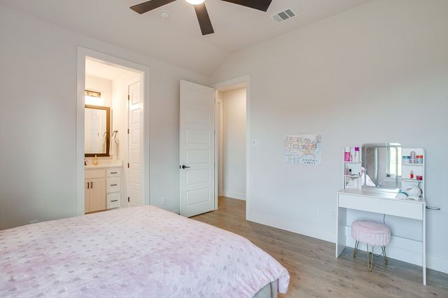 460 Royal Santana Run, Weatherford, TX 76087