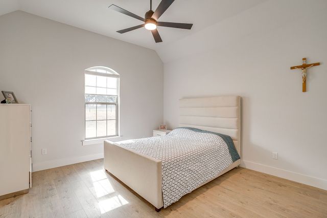 460 Royal Santana Run, Weatherford, TX 76087