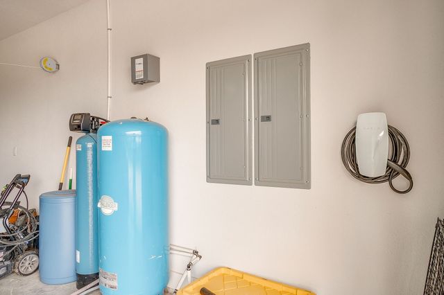 460 Royal Santana Run, Weatherford, TX 76087