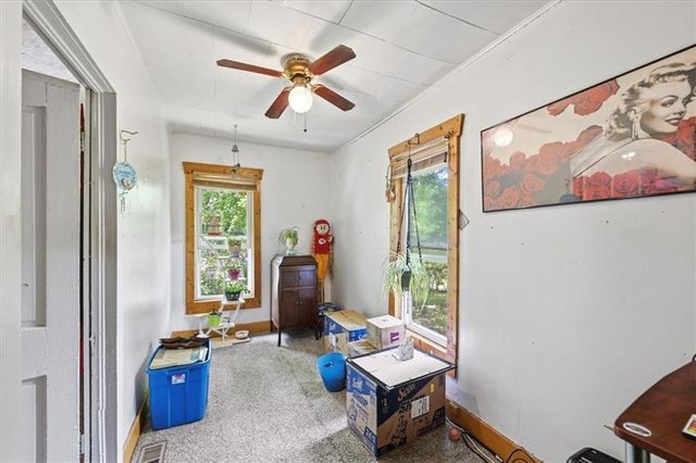 6910 Donahoo Road, Kansas City, KS 66104