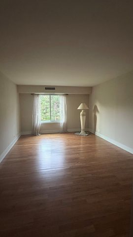 1515 E Central Road 258A, Arlington Heights, IL 60005