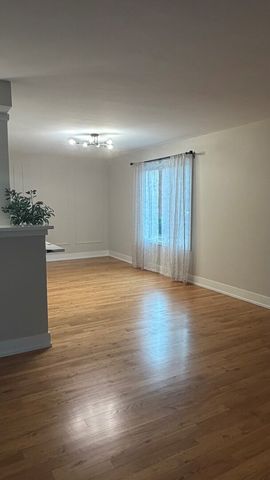 1515 E Central Road 258A, Arlington Heights, IL 60005