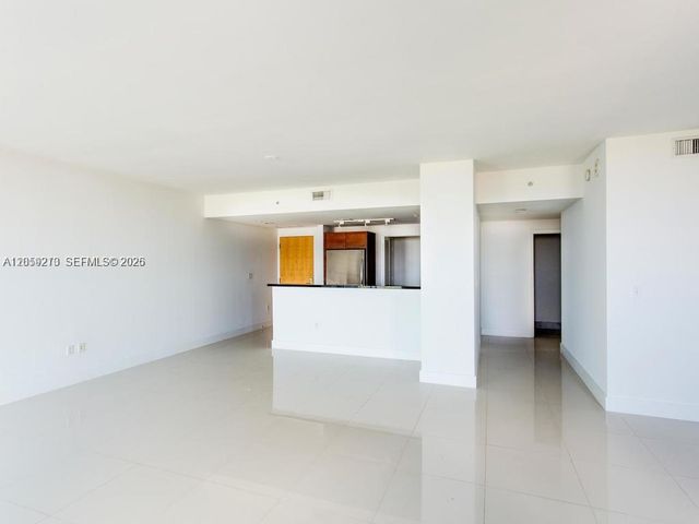 244 Biscayne Blvd 1002, Miami, FL 33132