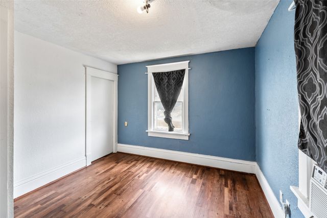 1359 Pennsylvania Avenue, Des Moines, IA 50316