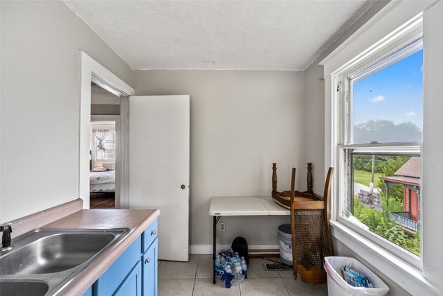 1359 Pennsylvania Avenue, Des Moines, IA 50316