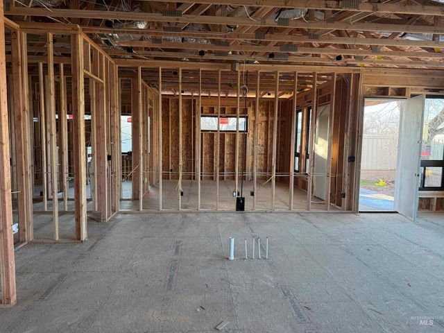 2595 S Greenwood Cir, Boise, ID 83706