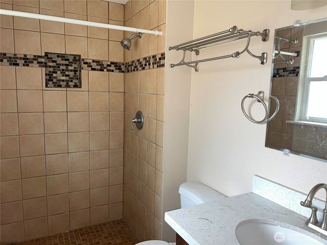 511 190th Street E, Spanaway, WA 98387