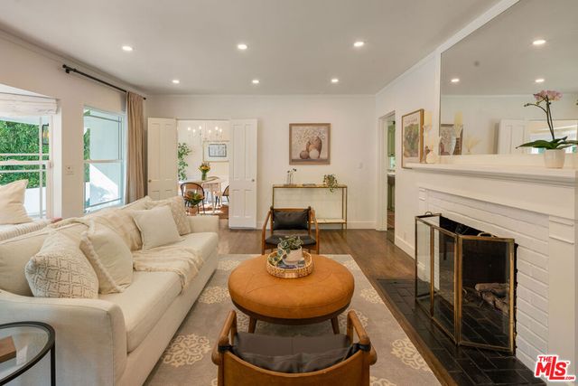 13905 Valley Vista Boulevard, Sherman Oaks, CA 91423