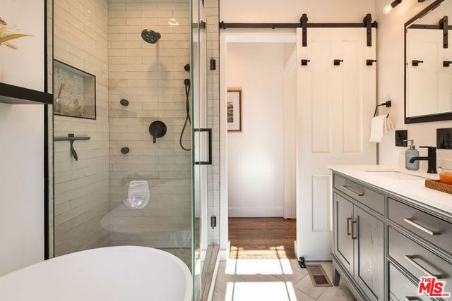 13905 Valley Vista Boulevard, Sherman Oaks, CA 91423