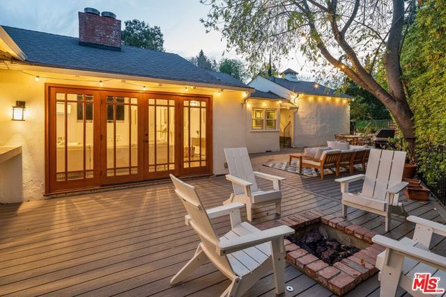 13905 Valley Vista Boulevard, Sherman Oaks, CA 91423