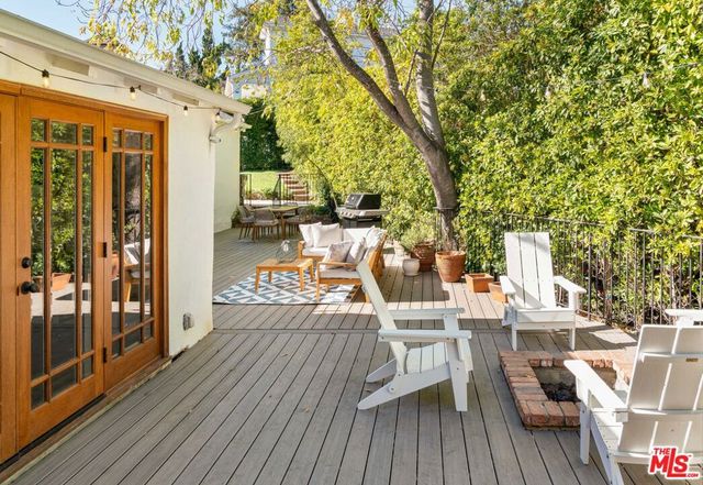 13905 Valley Vista Boulevard, Sherman Oaks, CA 91423