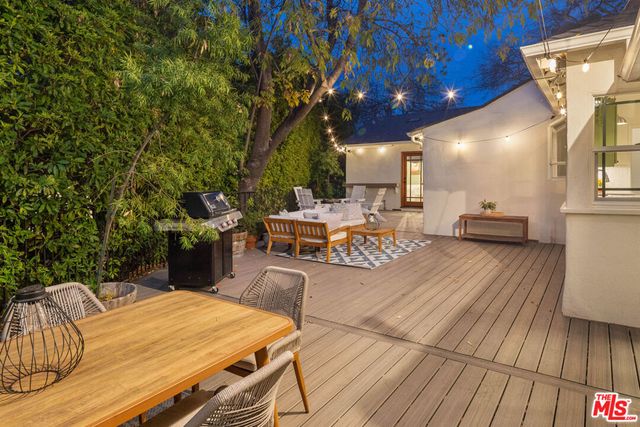 13905 Valley Vista Boulevard, Sherman Oaks, CA 91423