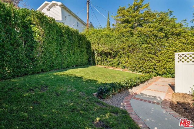 13905 Valley Vista Boulevard, Sherman Oaks, CA 91423
