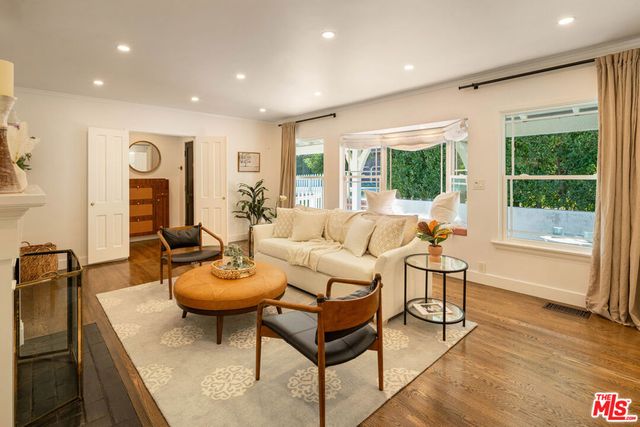 13905 Valley Vista Boulevard, Sherman Oaks, CA 91423