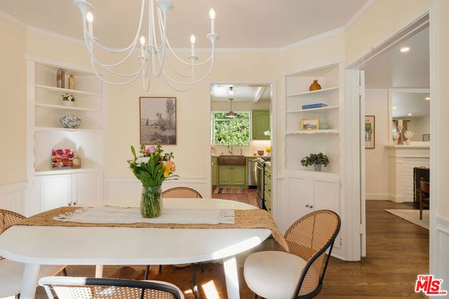 13905 Valley Vista Boulevard, Sherman Oaks, CA 91423