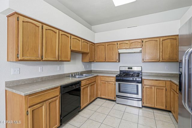 1449 CHATO VILLA Drive, El Paso, TX 79936