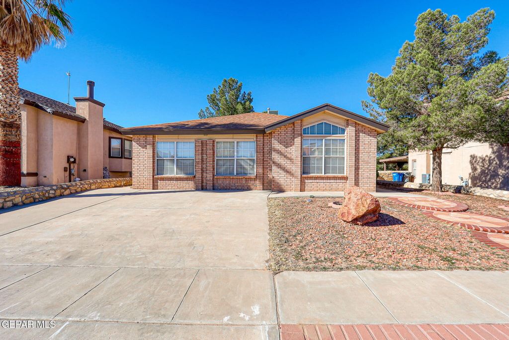 1449 CHATO VILLA Drive, El Paso, TX 79936