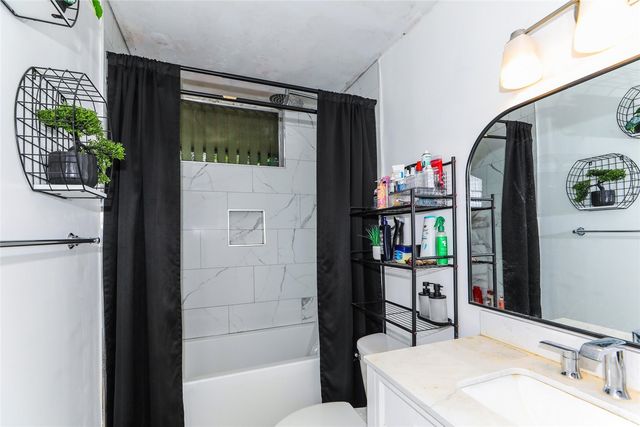 95-2057 Waikalani Place C405, Mililani, HI 96789