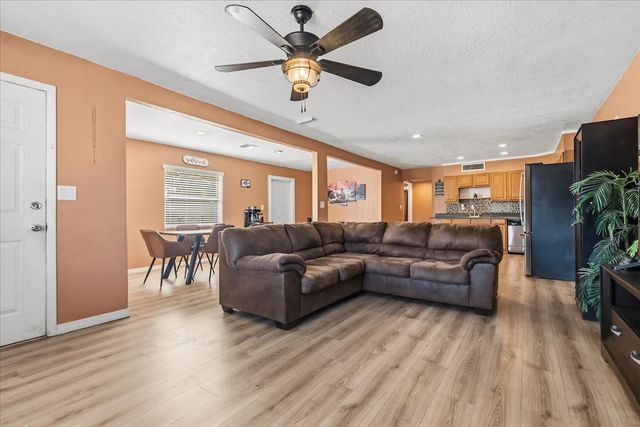 39560 MEADOWOOD LOOP, Zephyrhills, FL 33542