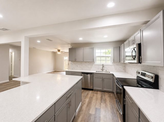 4142 Victoria Street, Irving, TX 75062