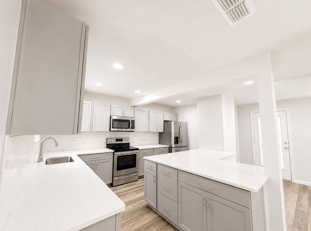 4142 Victoria Street, Irving, TX 75062