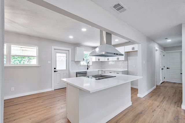 305 S Glenwood Drive, Midland, TX 79703