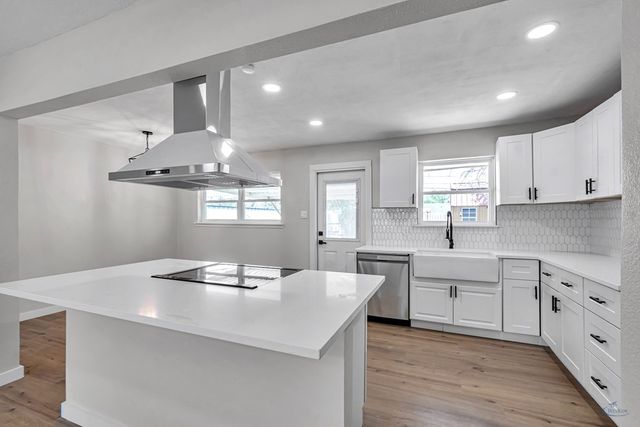 305 S Glenwood Drive, Midland, TX 79703