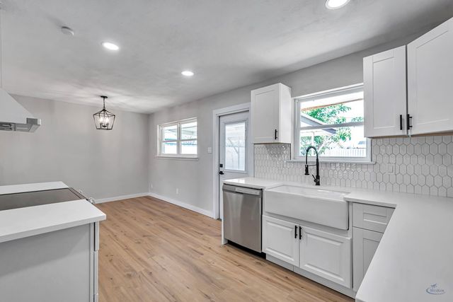 305 S Glenwood Drive, Midland, TX 79703