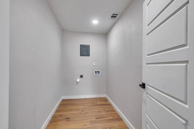 305 S Glenwood Drive, Midland, TX 79703