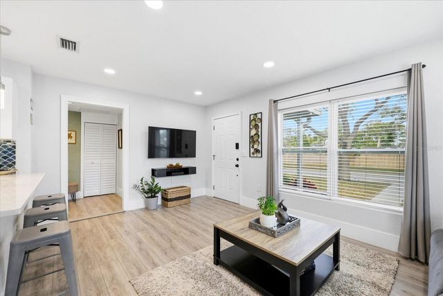 2584 14TH AVENUE S, St Petersburg, FL 33712