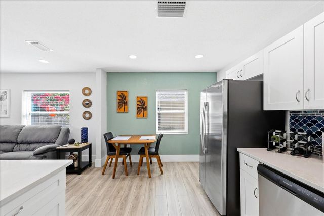 2584 14TH AVENUE S, St Petersburg, FL 33712