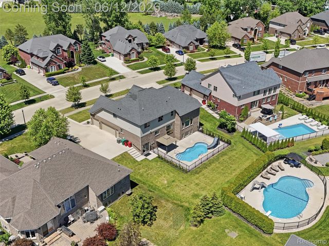 16348 Via Montella, Macomb Township, MI 48042