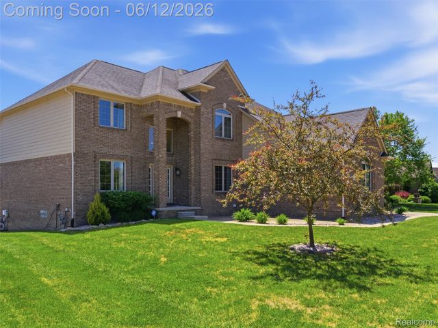 16348 Via Montella, Macomb Township, MI 48042