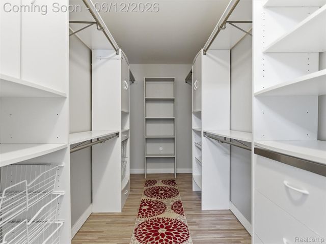 16348 Via Montella, Macomb Township, MI 48042