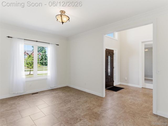 16348 Via Montella, Macomb Township, MI 48042