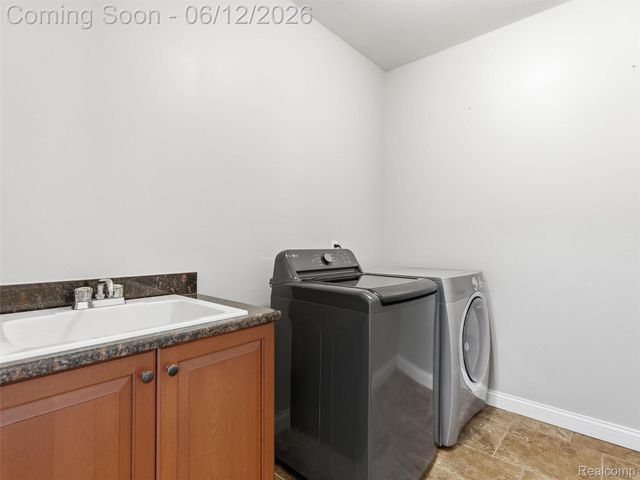 16348 Via Montella, Macomb Township, MI 48042