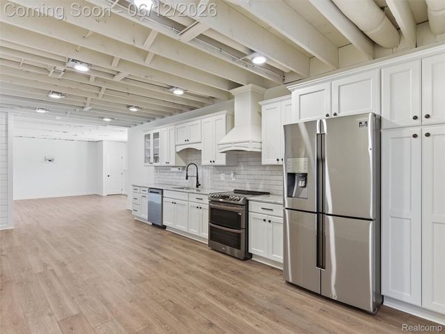 16348 Via Montella, Macomb Township, MI 48042