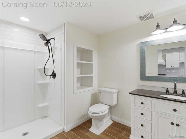 16348 Via Montella, Macomb Township, MI 48042